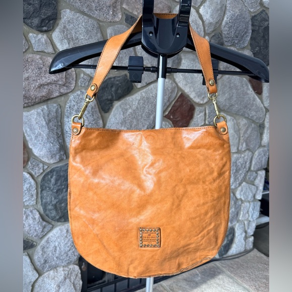 Campomaggi 
“Edera” shoulder bag in camel woven leather - Picture 2 of 6